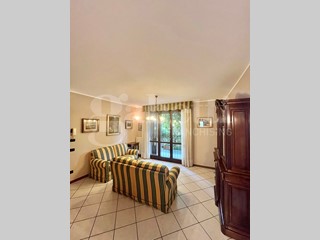 Trilocale in Vendita a Senago, 380'000€, 150 m²