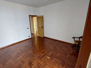 Villa in Vendita a Castell'Azzara, 230'000€, 325 m², arredato