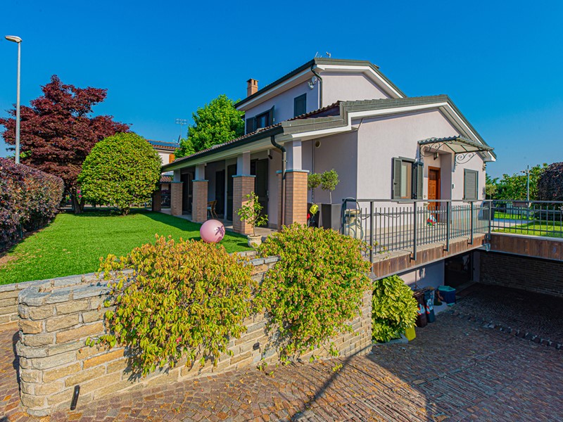 Villa in Vendita a Alpignano, 500'000€, 270 m²