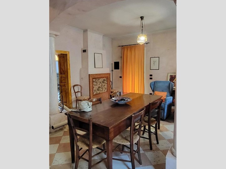 Casa Semi Indipendente in Vendita a San Secondo Parmense, 270'000&euro;, 200 m²