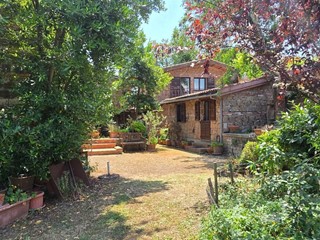 Casa Indipendente in Vendita a Proceno, 430'000€, 440 m², arredato