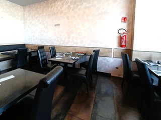 Immobile commerciale in Vendita a San Zeno Naviglio, 370'000€, 250 m²