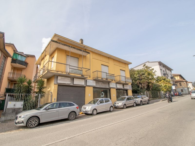 Negozio in Vendita a Calolziocorte, 480'000&euro;, 400 m²