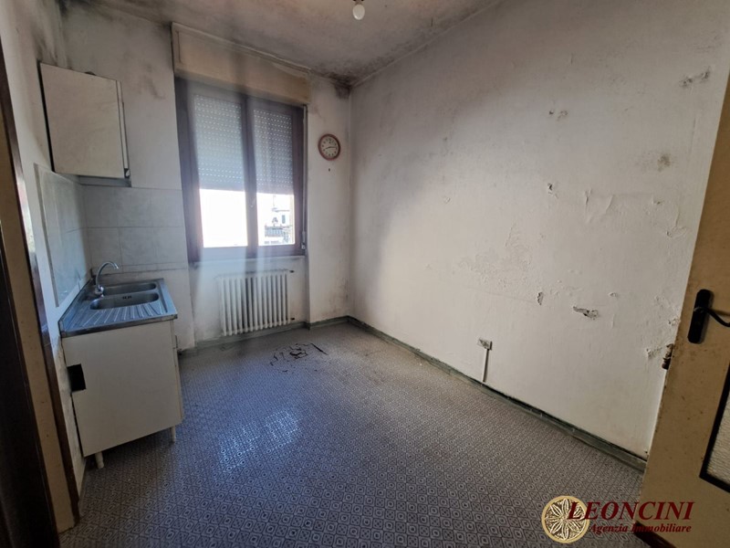 Quadrilocale in Vendita a Villafranca in Lunigiana, 60'000€, 124 m²