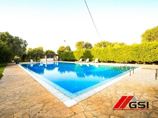 Villa in Vendita a San Michele Salentino, 650'000€, 290 m²