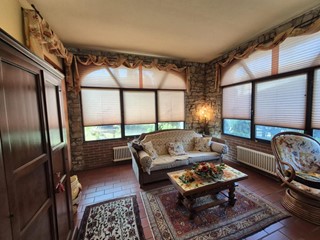 Casa Indipendente in Vendita a San Miniato, zona San Donato, 450'000€, 240 m², con Box