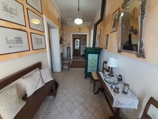 Casa Indipendente in Vendita a Vecchiano, 380'000€, 200 m², con Box