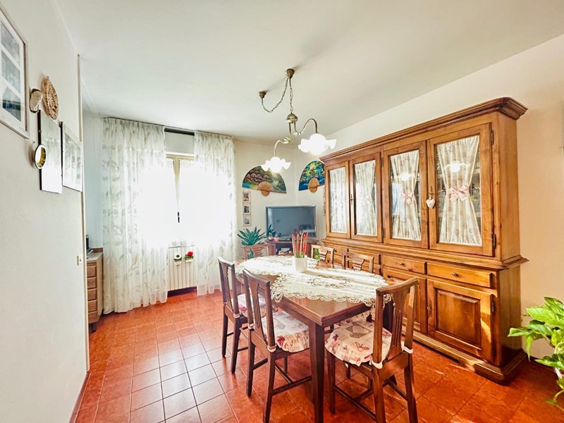 Quadrilocale in Vendita a Empoli, zona Serravalle, 190'000€, 80 m²