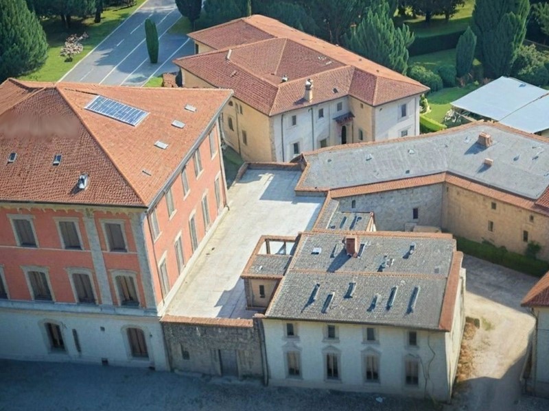 Attività commerciale in Vendita a Lucca, zona San Concordio Contrada, 1'500'000€, 730 m²