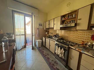 Appartamento in Vendita a Pontedera, 170'000€, 115 m², con Box