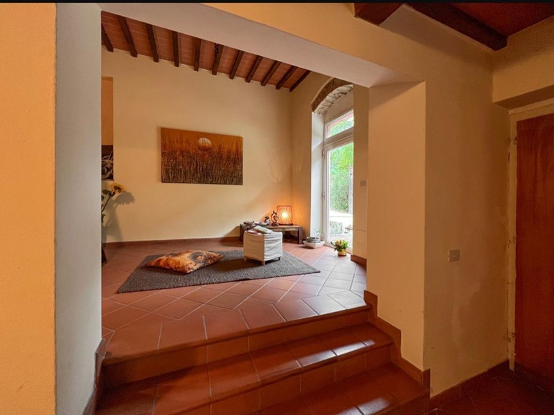 Casa Indipendente in Vendita a Lamporecchio, 380'000€, 200 m²
