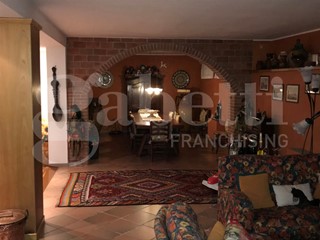 Villa in Vendita a Cassano delle Murge, 460'000€, 400 m²