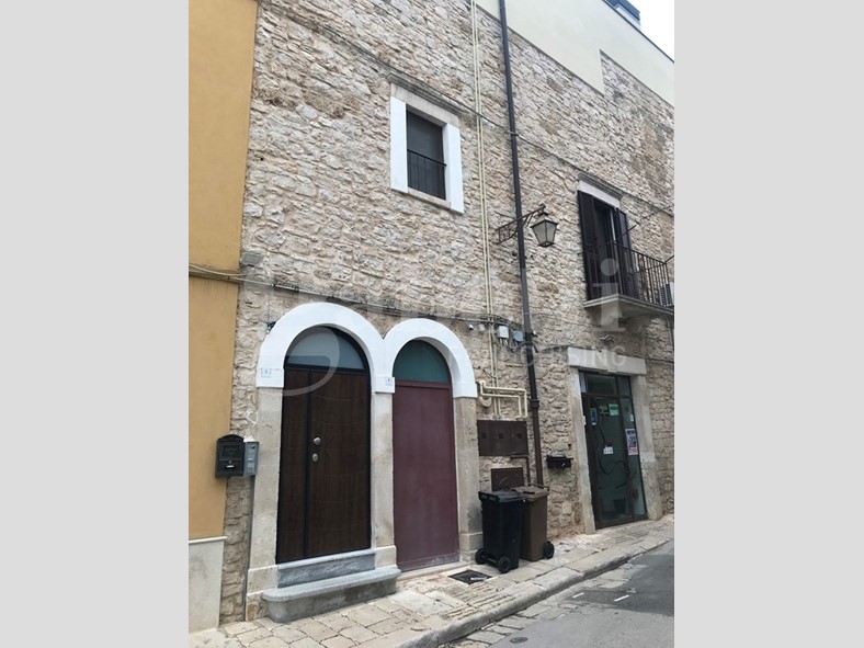 Ufficio in Affitto a Acquaviva delle Fonti, 450€, 60 m²