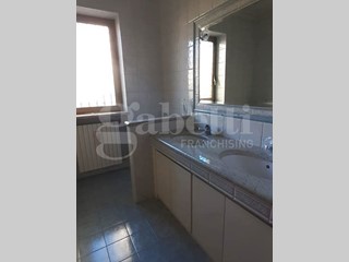 Casa Indipendente in Vendita a Orio Canavese, 109'000€, 250 m²