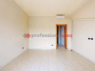 Trilocale in Vendita a Gessate, 155'000€, 80 m²