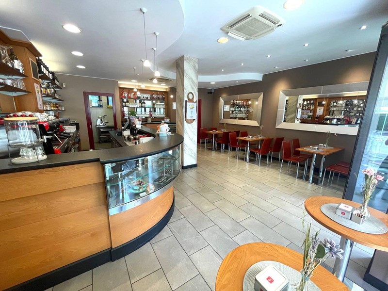 Attività commerciale in Vendita a Udine, 120'000€, 72 m²