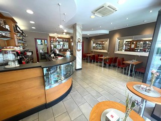 Attività commerciale in Vendita a Udine, 120'000€, 72 m²