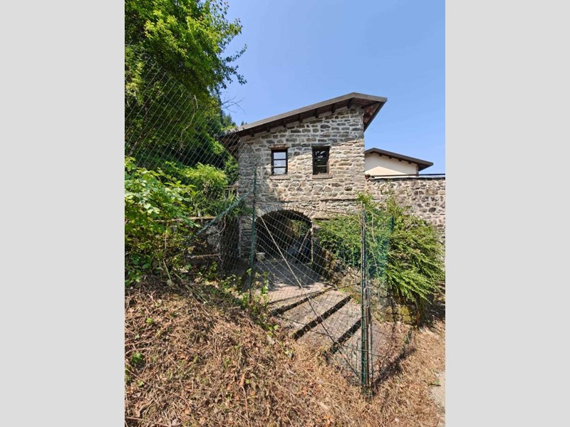 Casa Indipendente in Vendita a Fivizzano, 185'000€, 132 m²