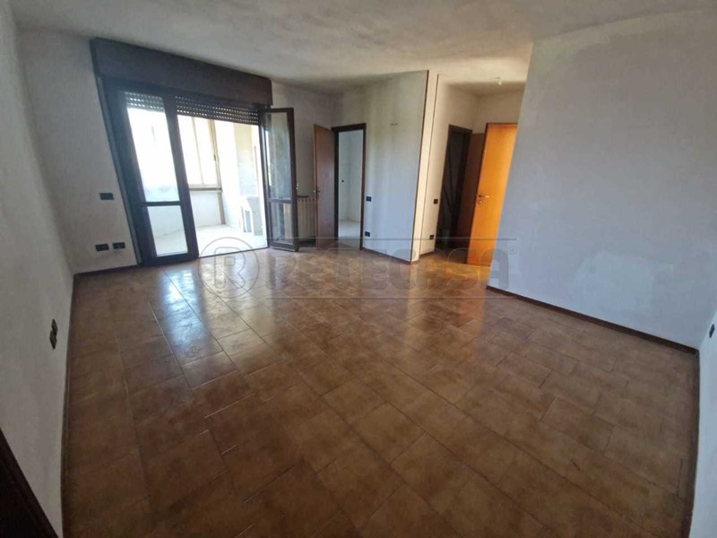 Trilocale in Vendita a Cremona, 74'900&euro;, 79 m², con Box