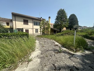 Villa in Vendita a Civitella del Tronto, 160'000€, 300 m²
