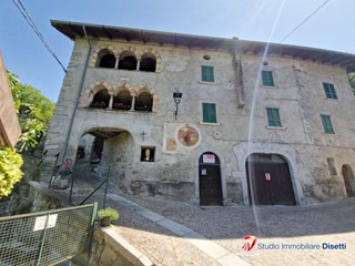 Villa in Vendita a Sonico, 90'000€, 500 m²
