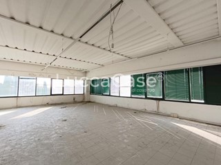 Capannone in Affitto a Vicopisano, 1'300€, 270 m²