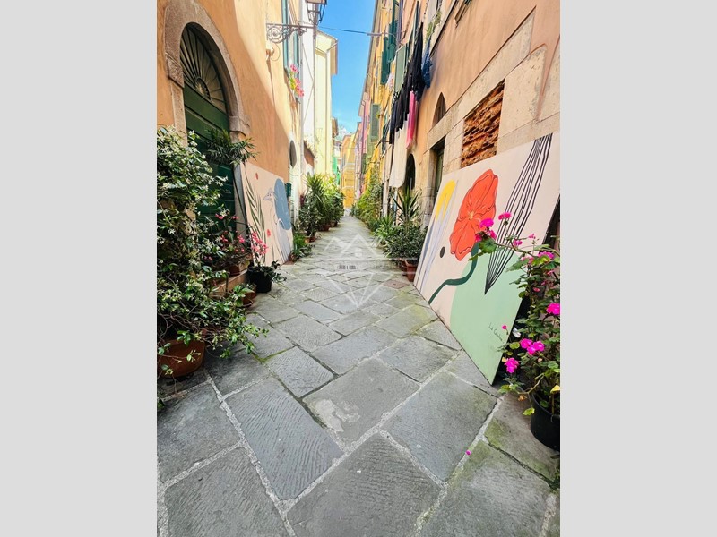 Casa Indipendente in Affitto a Carrara, 2'000€, 96 m², arredato