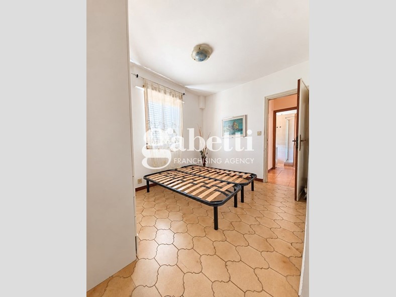 Attico in Vendita a Roma, 185'000&euro;, 52 m²