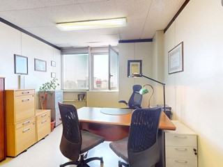 Ufficio in Vendita a Napoli, 135'000€, 62 m²