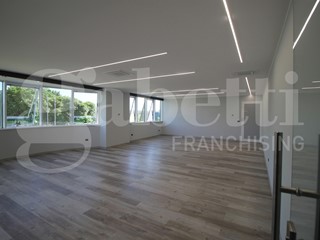 Ufficio in Affitto a Cordenons, 1'000€, 100 m²