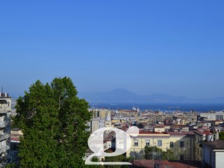 Appartamento in Vendita a Napoli, 715'000€, 150 m²