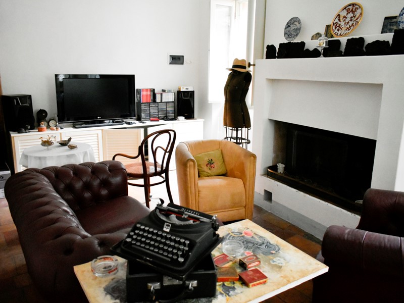 Casa Semi Indipendente in Vendita a Lugnano in Teverina, 195'000€, 272 m²