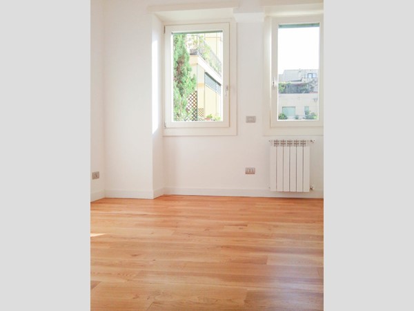 Appartamento in Vendita a Savona, zona Villetta, 240 m²