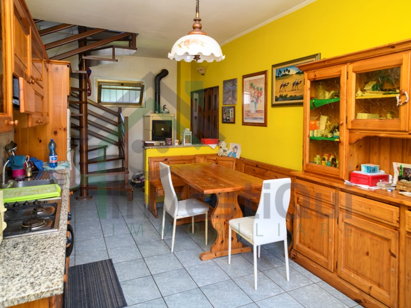 Casa Semi Indipendente in Vendita a Ciriè, 99'000€, 100 m²