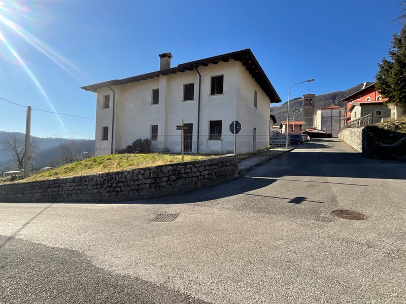 Casa Indipendente in Vendita a Torreano, 49'000€, 87 m²