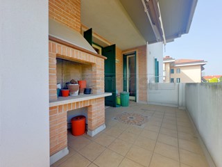 Appartamento in Vendita a Creazzo, 300'000€, 120 m², con Box