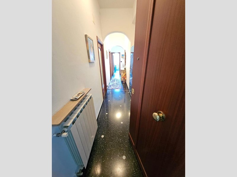 Appartamento in Vendita a Genova, 115'000€, 97 m²
