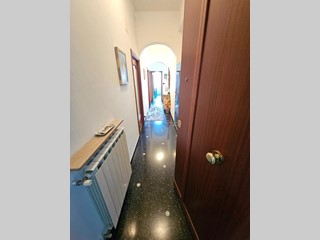 Appartamento in Vendita a Genova, 115'000€, 97 m²