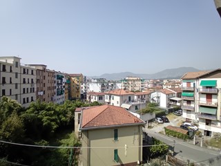 Quadrilocale in Vendita a La Spezia, zona Periferia EST, 180'000€, 90 m², con Box