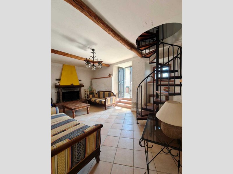 Casa Semi Indipendente in Vendita a Licciana Nardi, 160'000€, 160 m²