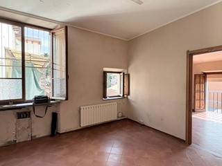 Quadrilocale in Vendita a Lucca, zona Sant'Anna, 175'000€, 85 m²