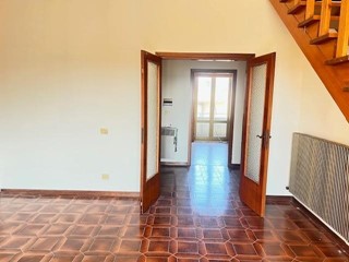 Appartamento in Vendita a Siena, 320'000&euro;, 140 m², con Box