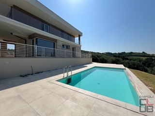 Villa in Vendita a Montelupo Fiorentino, 950'000€, 240 m², con Box