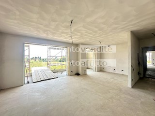 Trilocale in Vendita a Capannori, zona Marlia, 290'000€, 85 m², con Box