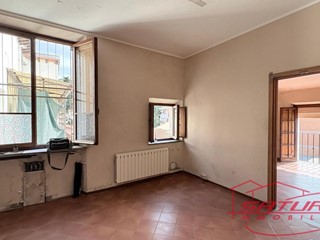 Quadrilocale in Vendita a Lucca, zona Sant'Anna, 175'000€, 85 m²