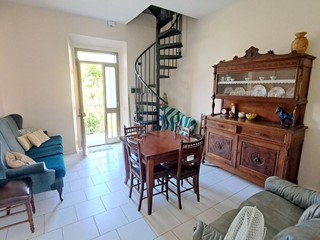 Quadrilocale in Vendita a Rosignano Marittimo, zona Rosignano Solvay, 148'000€, 100 m²
