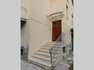 Casa Indipendente in Vendita a Colle di Val D'Elsa, zona Gracciano Dell'elsa, 370'000&euro;, 90 m², con Box