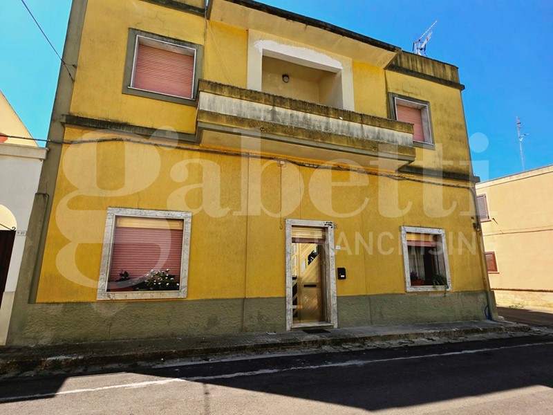 Casa Indipendente in Vendita a Ugento, 107'000€, 250 m²