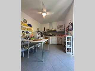 Villa in Vendita a Subbiano, 300'000€, 134 m², arredato