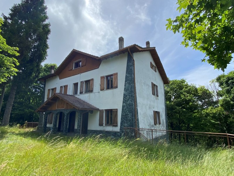 Casa Indipendente in Vendita a Sassello, 165'000€, 450 m², con Box